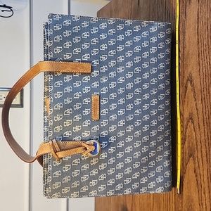 Dooney and Bourke Handbag